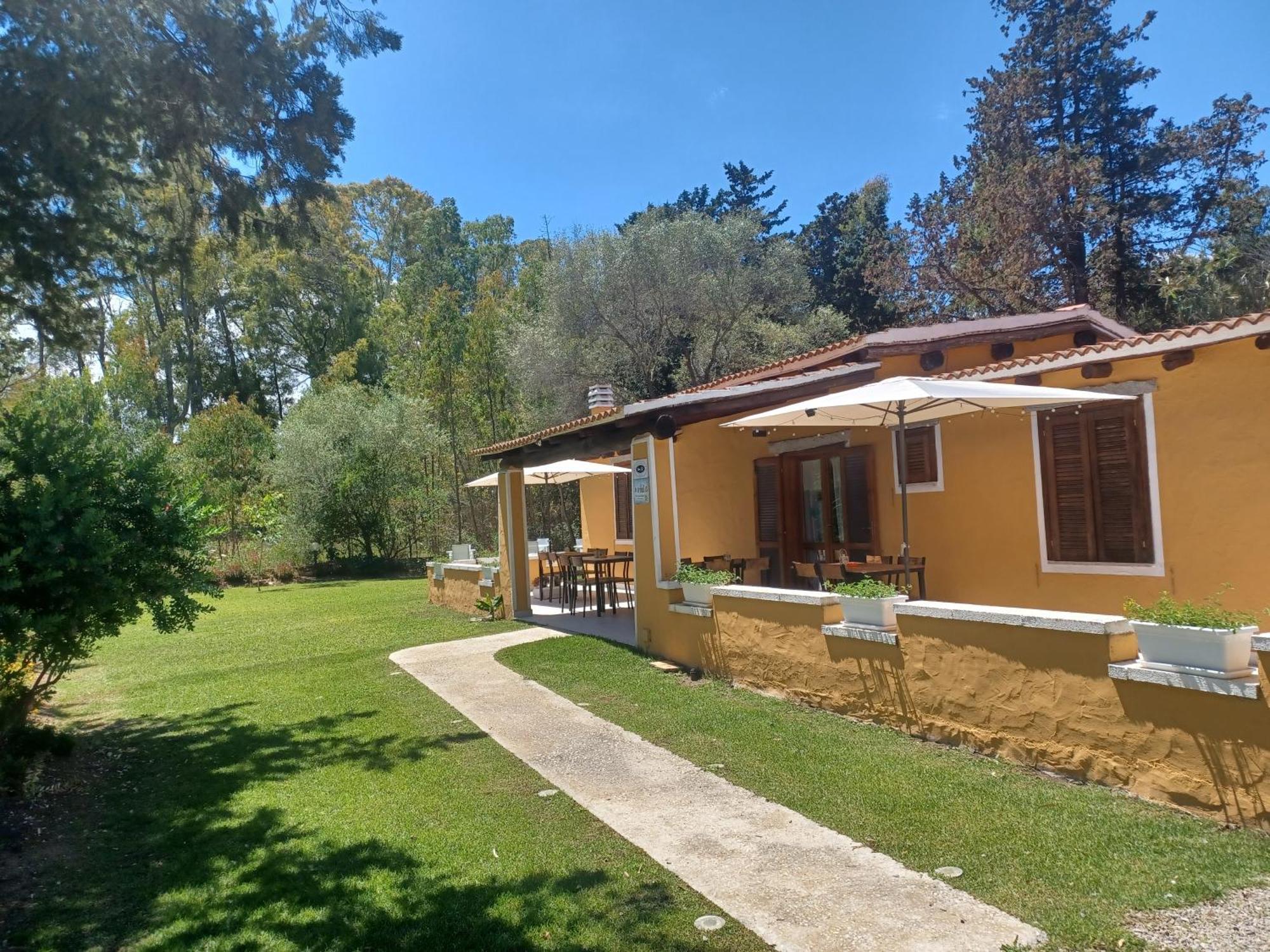 B&B Helios Il Tuo Relax In Sardegna Сан-Теодоро Екстер'єр фото