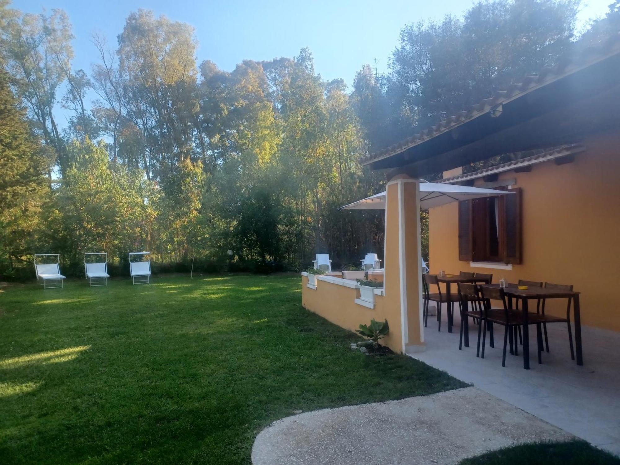 B&B Helios Il Tuo Relax In Sardegna Сан-Теодоро Екстер'єр фото